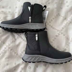 Khombu Women’s Dusk Boots Waterproof and Warm Insulated Winter boots